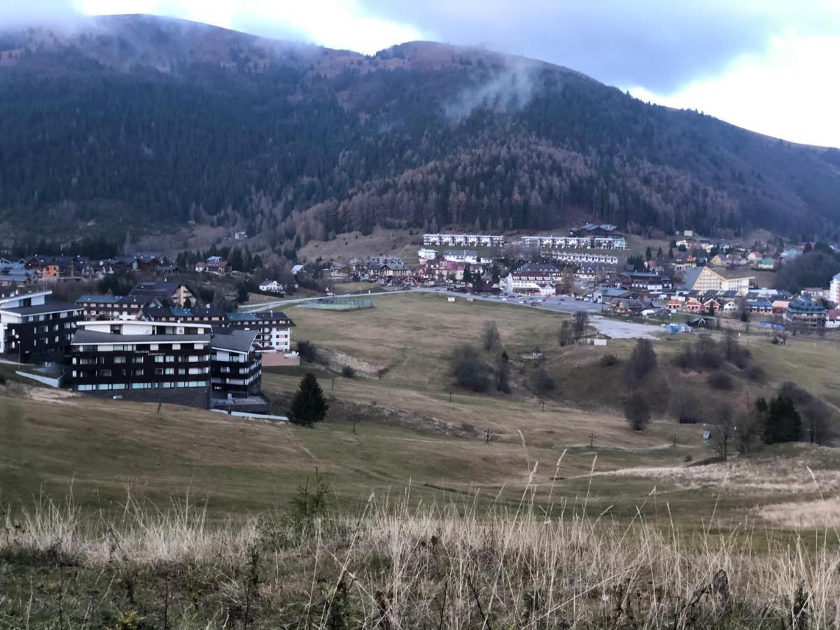 Utulny Apartman Triangel 50M Od Lyziarskeho Vleku Zahradky Donovaly Bagian luar foto